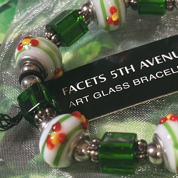 Facets 5th Avenue Art Glass Bracelet Stretchy Fashion Jewelry Green Yellow NEW - Picture 3 of 6